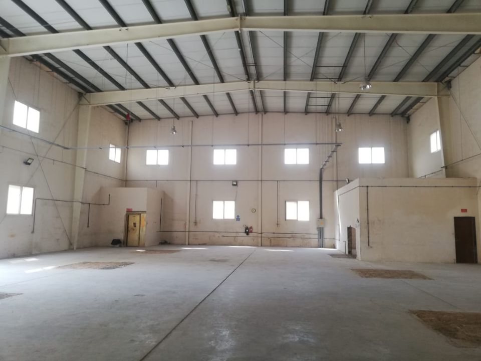 30,000 Sqft Independent Warehouse with Mezzanine Floor Office for rent in Al quoz 30,000 Sqft Independent Warehouse with Mezzanine Floor Office for rent in Al quoz  | RGEstate UAE